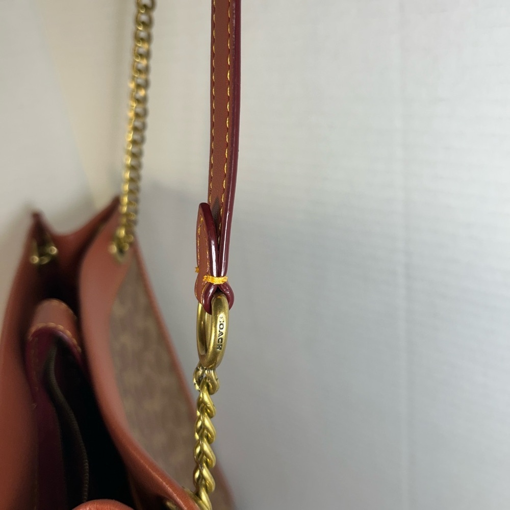 Coach Old Rose/Beige Signature Cashin Chain Tote - Picture 9 of 13